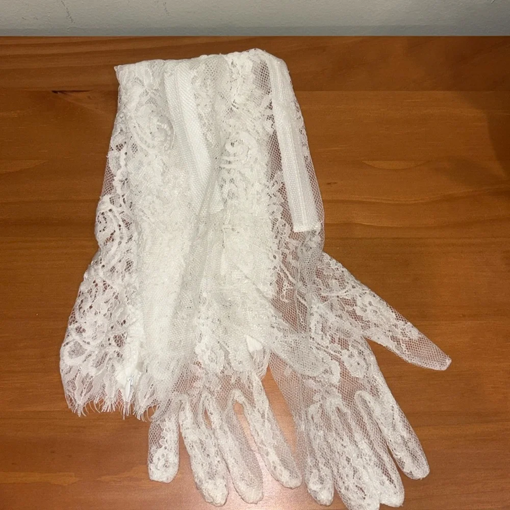 Bronx Banco lace gloves